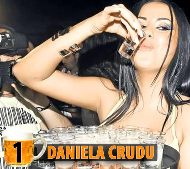 TOP 20 – Vedete din România care s-au luat la trântă cu… băutura. Şi au pierdut!