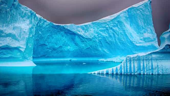 Alarmă climatică în Groenlanda: Sateliții de la NASA arată cum se topește stratul de gheață