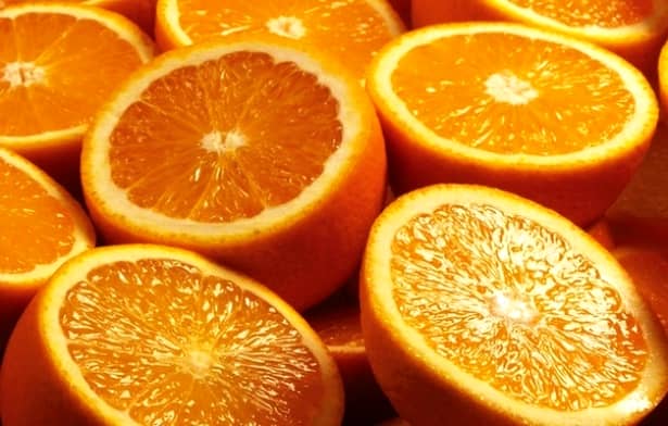 10 alimente sănătoase care vă scapă de constipație: portocalele. Cu multiple beneficii