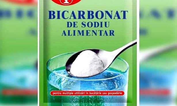 Bicarbonatul de sodiu combinat cu sarea de bucătărie îți curăță aragazul