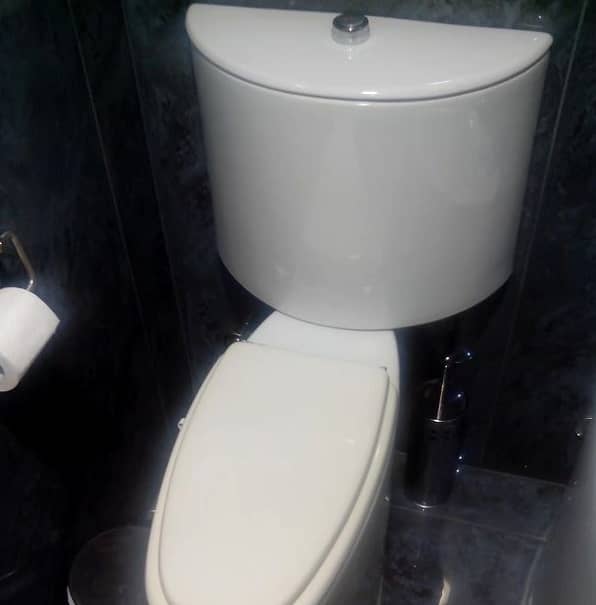 Cum arată cele mai ciudate toalete din lume. 15 locuri în care ți-ai dori să ajungi… sau nu