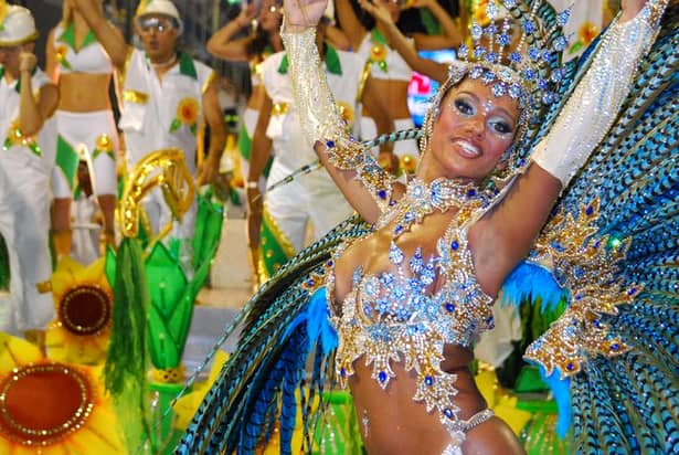 GALERIE FOTO. Cele mai DEZINHIBATE femei de la Carnavalul de la Rio