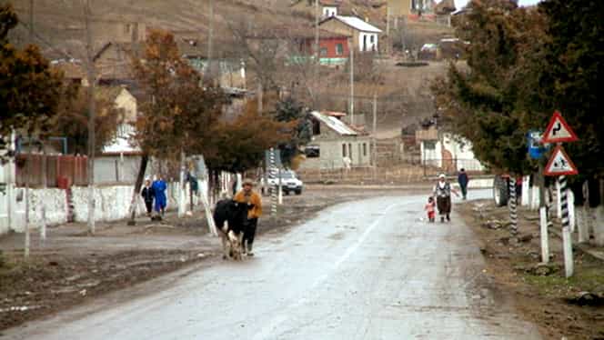 Localitatea din România unde toți locuitorii sunt asistați social sau primesc bani de la stat