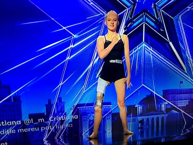 Florin Călinescu, fără cuvinte în fața Emmei Neagu, gimnasta bolnavă de cancer care a venit la Românii au Talent cu piciorul amputat