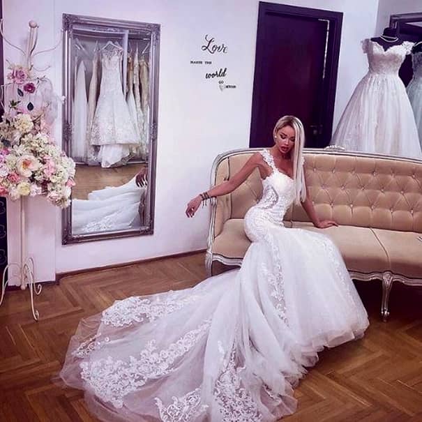 Bianca Drăgușanu și-a pus fanii pe jar: Trebuie să mă mărit!