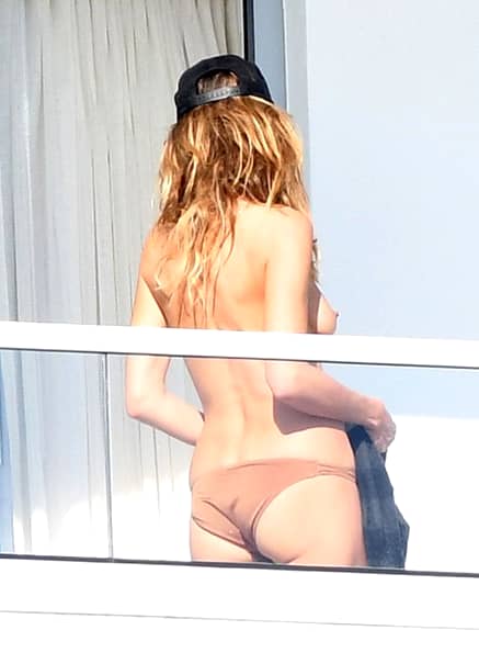 GALERIE FOTO. Super modelul Heidi Klum, topless în Miami! Vezi imaginile