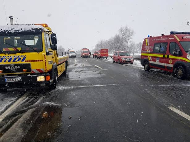 Accident GRAV pe DN1, în Sibiu! Trafic blocat, 10 persoane rănite! Plan roşu de intervenţie