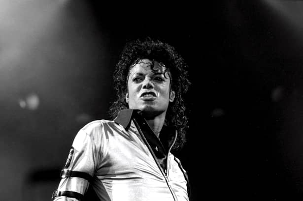 Michael Jackson ar fi împlinit azi 60 de ani (2)