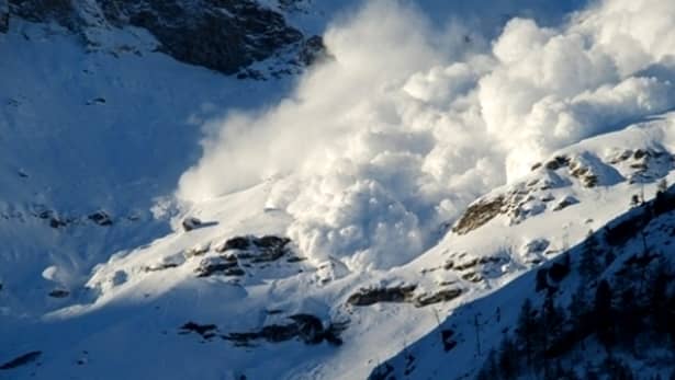 Cod roșu de avalanșă, în Făgăraș! Avertizare ANM și prognoză meteo pentru Revelion