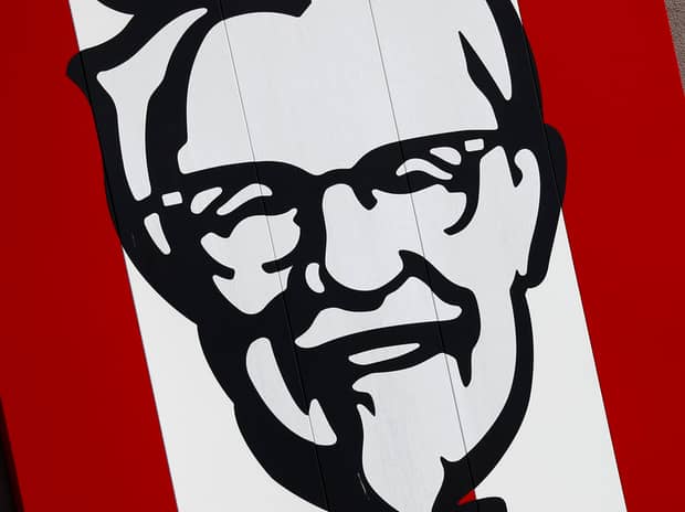 Alertă alimentară la KFC! S-au descoperit bacterii în gheaţa pentru sucurile răcoritoare. Va fi alertat şi Ministerul Sănătăţii