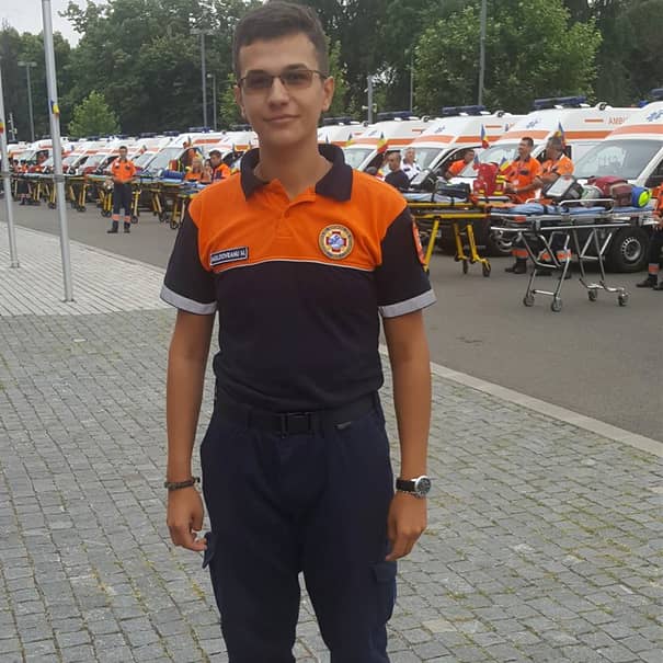 Mihai Moldoveanu, eroul de la Costin Georgian. Povestea tânărului de 17 ani care a salvat un băiat de la suicid, la metrou