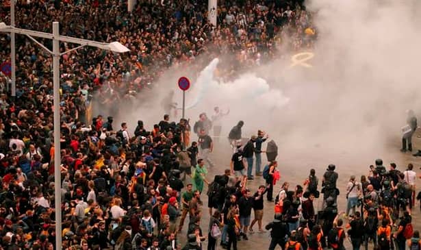 Violențe în centrul Barcelonei! Proteste