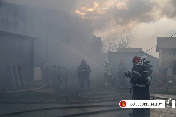 Pompierii au intervenit la stingerea incendiului din Buftea