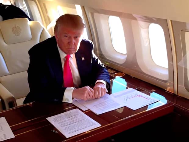 Lux cum nu îţi imaginezi! Cum arată avionul lui Donald Trump de 100 de milioane de dolari. GALERIE FOTO