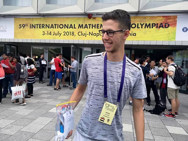 Vineri are loc ceremonia de închidere a Olimpiadei Internaţionale de Matematică de la Cluj-Napoca. Elevii au aflat rezultatele competiţiei joi seară, iar vineri vor fi premiaţi individual, iar punctajele lor, cumulate, reprezintă performanta ţării.