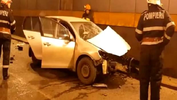 Accident grav, în Pasajul Obor din Capitală! Cinci mașini implicate, traficul blocat