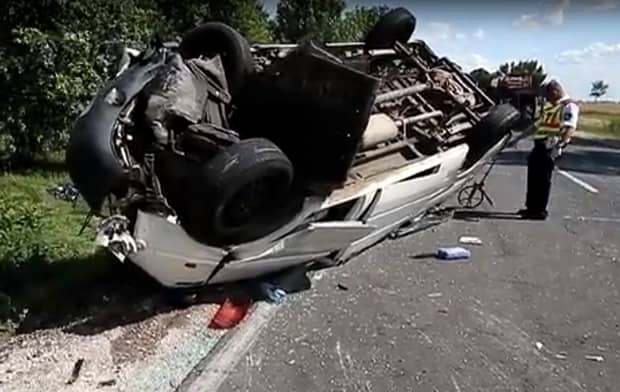 Încă un accident rutier cu români în Ungaria! 10 victime, după ce un microbuz înscris în România a intrat pe contrasens!
