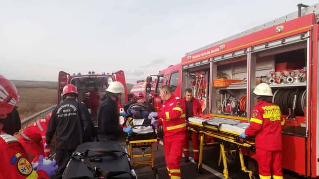 Plan roșu de intervenție la Vaslui! Şapte persoane rănite într-un accident înfiorător