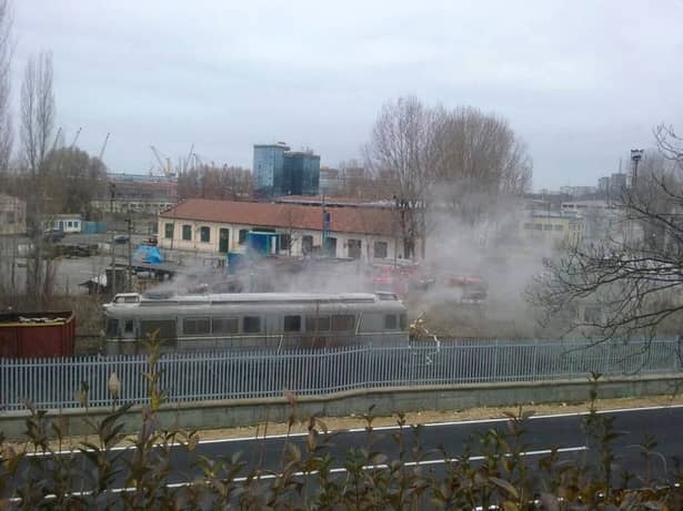 Incendiu de la Cernavodă a luat două vieți. Cadavrele a doi bărbați au fost găsite printre flărările imense, potrivit MEDIAFAX