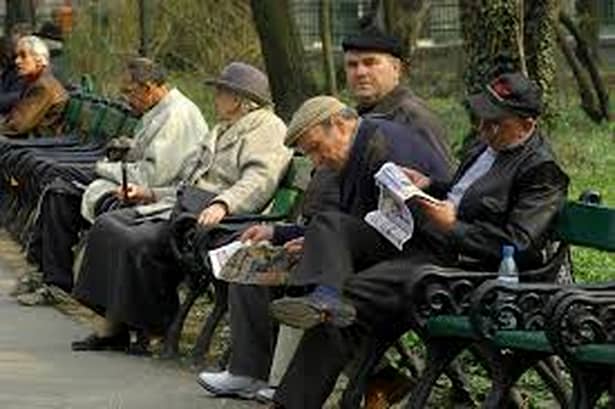 Vești proaste pentru pensionari! Plata pensiilor pentru 100.000 de români a fost amânată