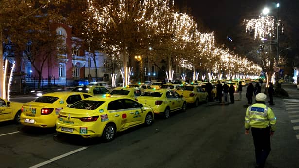 Protest al taximetriștilor, în București! Sondaj: 9 din 10 români nu vor desființarea Uber