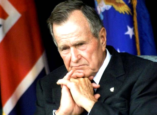 Drapelul SUA va sta în bernă 30 de zile în memoria lui George W Bush