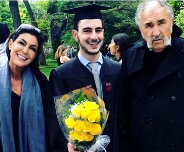 Cu cine s-a întâlnit Ion Ţiriac la absolvirea lui Karim, fiul cel mic! E o frumoasă jurnalistă