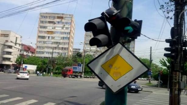 Alertă în Bucureşti! S-a accesat ilegal sistemul de semaforizare