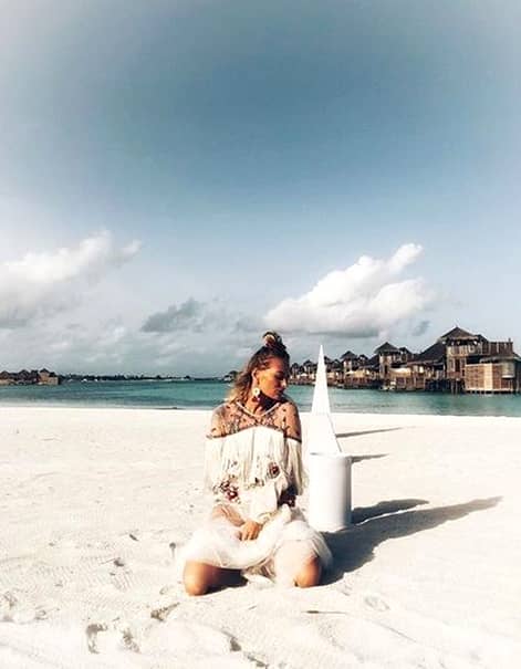 Delia, vacanţă de 30.000 de euro în Maldive! Jurata iUmor s-a lăudat pe internet. FOTO