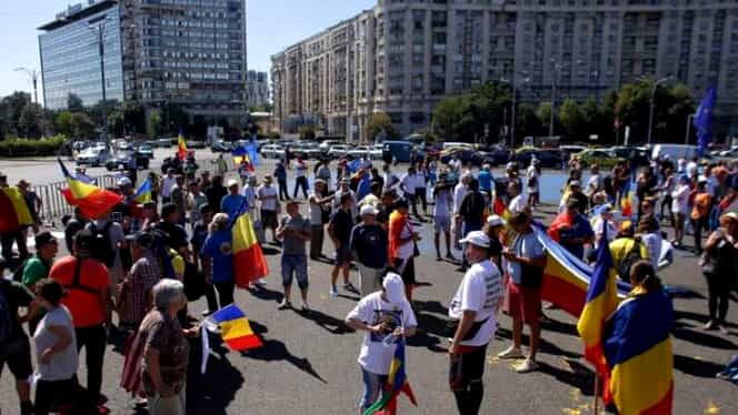 Diaspora se pregătește de protest, în Piața Victoriei! Peste 80.000 de oameni protestează. Oamenii scandează ”Justiţie, nu corupţie!” și ”România, trezeşte-te!”