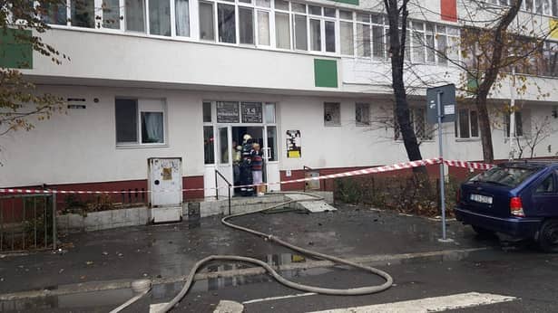 Incendiu violent în Bucureşti, pe Bulevardul Ion Mihalache! O persoană a decedat. VIDEO