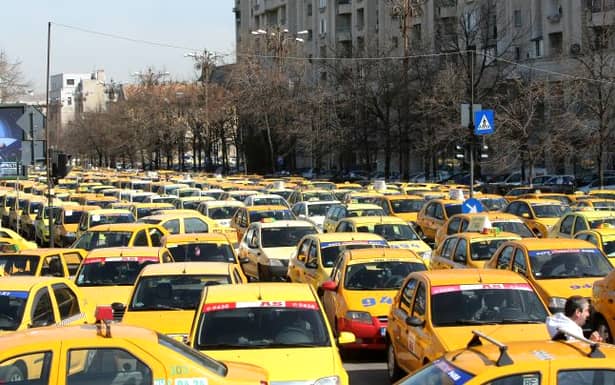Protest taximetriști, miercuri, 13 februarie, la Guvern. Restricții de trafic în București, rute ocolitoare.