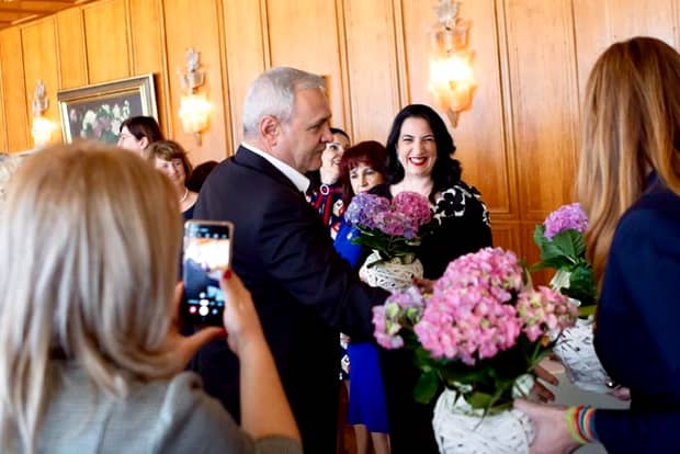 Cum a apărut iubita lui Liviu Dragnea la petrecerea PSD de 8 Martie! Irina Tănase a atras toate privirile FOTO