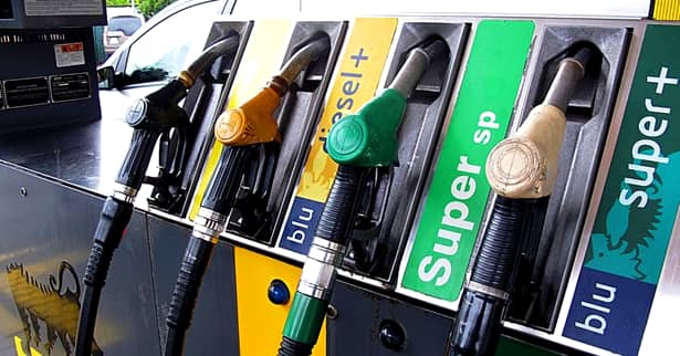 Noile denumiri ale carburanților vor fi aceleași în toate țările UE pentru a ajuta conducătorii auto să nu greșeacă la alimentarea mașinii