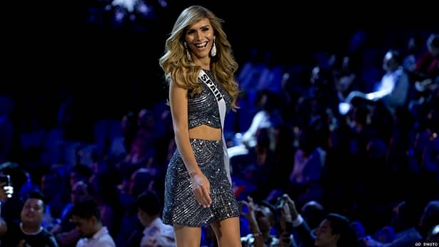 Cum arată prima femeie transexual care a concurat la Miss Universe. În 2018 a fost desemnat cea mai frumoasă din Spania!