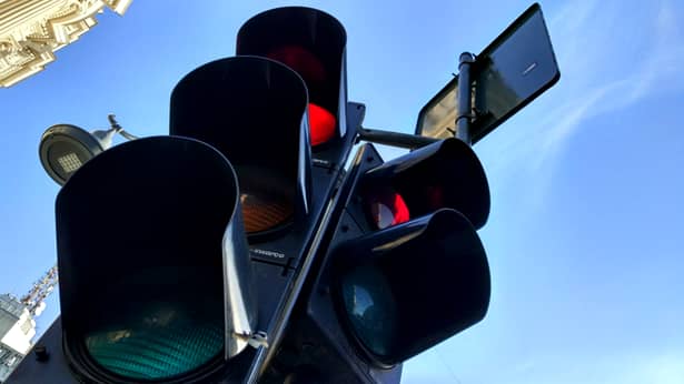 Alertă în Bucureşti! S-a accesat ilegal sistemul de semaforizare