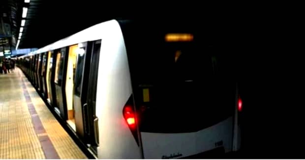 Incident grav la metrou! O persoană a fost lovită de tren la Apărătorii Patriei