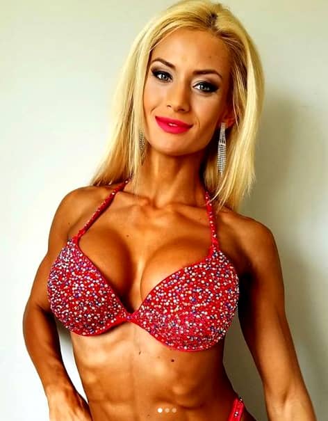 Ioana Șulea, campioană mondială la bikini fitness! Te cucerește de la prima vedere!