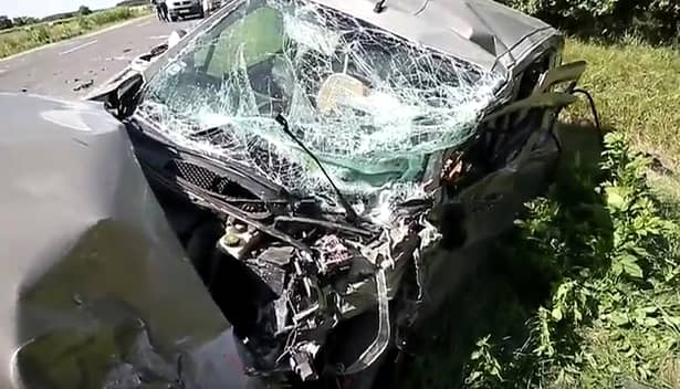 Încă un accident rutier cu români în Ungaria! 10 victime, după ce un microbuz înscris în România a intrat pe contrasens!