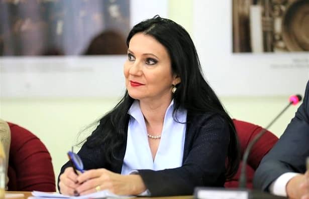 Ministrul Sănătăţii, Sorina Pintea, atac la medicii care iau şpagă: „Nu mă feresc s-o spun! Să nu mai dea plicul”