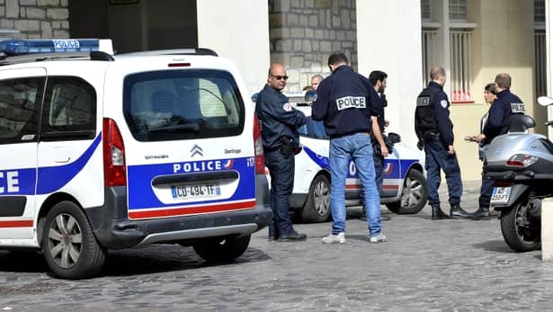 Părinți români condamnați în Franța! Poliție