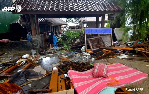 Tsunami în Indonezia. Cel puțin 168 de oameni au murit, iar alți peste 700 sunt răniți / VIDEO