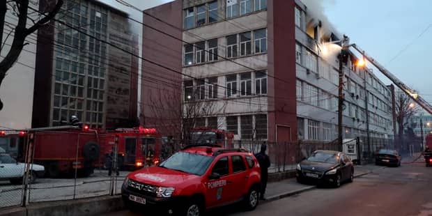 Incendiu puternic la un depozit din zona Obor, în București! Imagini de la fața locului