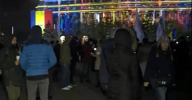 Protest în Piața Victoriei față de OUG 7. Au apărut din nou incidente între protestatari și jandarmi!