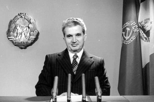 Nicolae Ceausescu i-a dat bani actorului Larry Hagman JR Ewing din Dallas