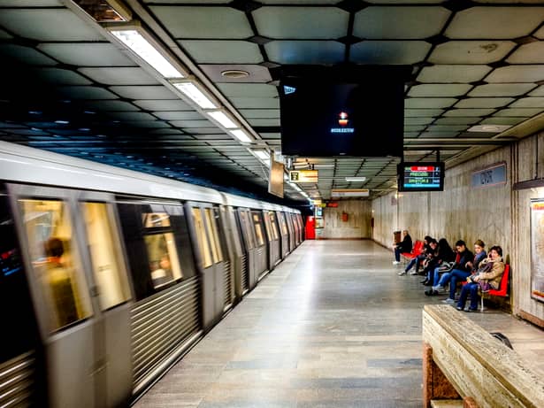 Metrorex a început montarea panourilor de siguranță! Care este stadiul lucrărilor de la metrou