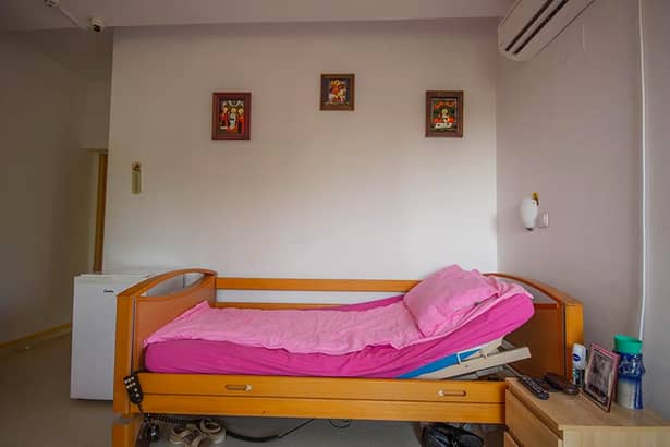 Cum arată azilul în care era internată Zina Dumitrescu! Galerie foto cu locul în care și-a petrecut ultimii ani