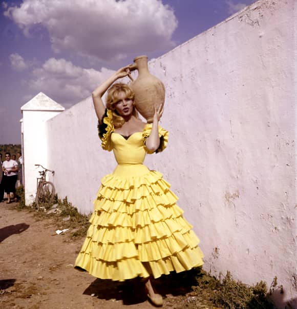 Cele mai frumoase 13 rochii pe care le purta vara Brigitte Bardot