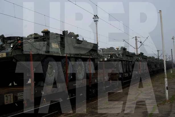 VIDEO + FOTO ŞOC! Asta e DOVADA că ne pregătim de RĂZBOI! Zeci de TANCURI şi maşini de război în România