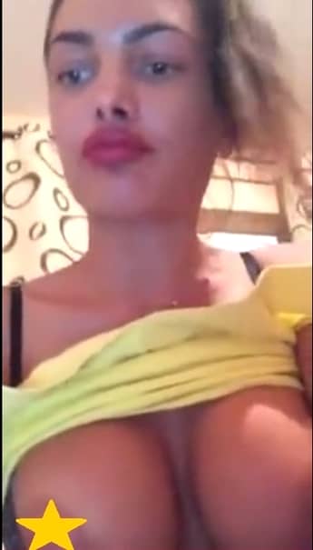GALERIE FOTO | BOMBA ANULUI 2017! O celebră brunetă din România, prinsă făcând VIDEOCHAT